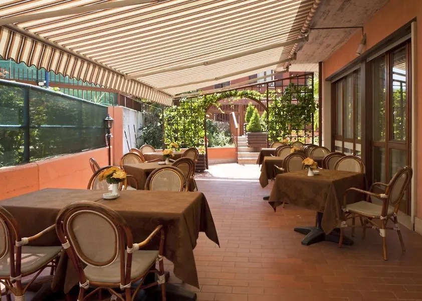 Hotel St. Antony Bardolino 2*,  Italia