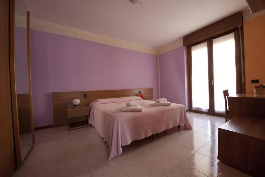 Hotel St. Antony Bardolino 2*,  Italy